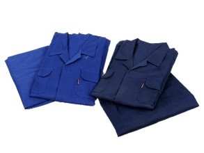 工作? /> 
</p>
<p>
	<br />
</p>
<p>
	1.全棉作业服的保养Q?br />
<br />
如果是棉麻资料的作业服，必定要留意防潮防霉，作业服怎么q行日常的保dQ就必定要留意醋Q由于醋是会(x)Ҏ(gu)l品形成腐蚀的，保藏前要z净Q晒qӀ还有像是一些果汁或者是其他的酸性物质都是需求留意的Q如果不心感染了的话，保藏也要留意按色彩深分cM藏，免的怺染色Q那p立即用清水来处理Q不然的话时M了就?x)清z不掉?br />
<br />
2.作业服的清洗Q?br />
<br />
如果是丝l的作业服，丝绸的要点也是防潮，它比奛_子还娇气。，淡色的一些作业服的话z的比较久就?x)呈现掉色的现象Q我们的作业服才不会(x)׃我们的错误做法而减短他们的寿数Q如果是q样的话Q那么就可以再水中加一些清z剂Q然后跑半个时左右Q然后再用清水来q行清洗Q期望大安做好作业服的保养Q每天都I着新的衣服Q轻松作业?</p>
<p>
	<br />
</p>
<p>
	<br />
	<div>
		<br />
	</div>
</p>
<p>
	<br />
</p>
<p>
	<br />
</p> 
						   </p>
					</div>
					  <p>发布旉Q?017-08-18 </p>
                    <p>来源Q?a href='http://www.astqp.com/news/22.html'>http://www.astqp.com/news/22.html</a></p>
          
					<ul class=